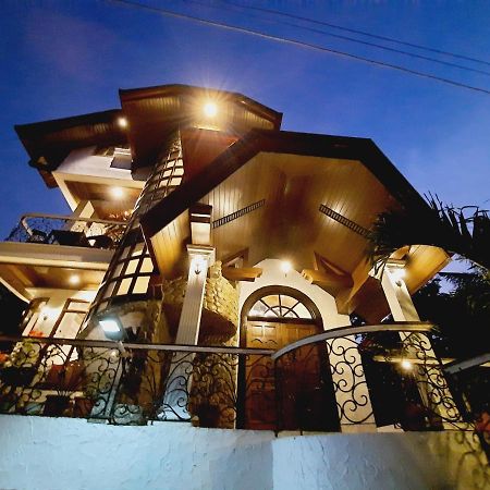 El Castillo Bed And Breakfast Angono Bagian luar foto