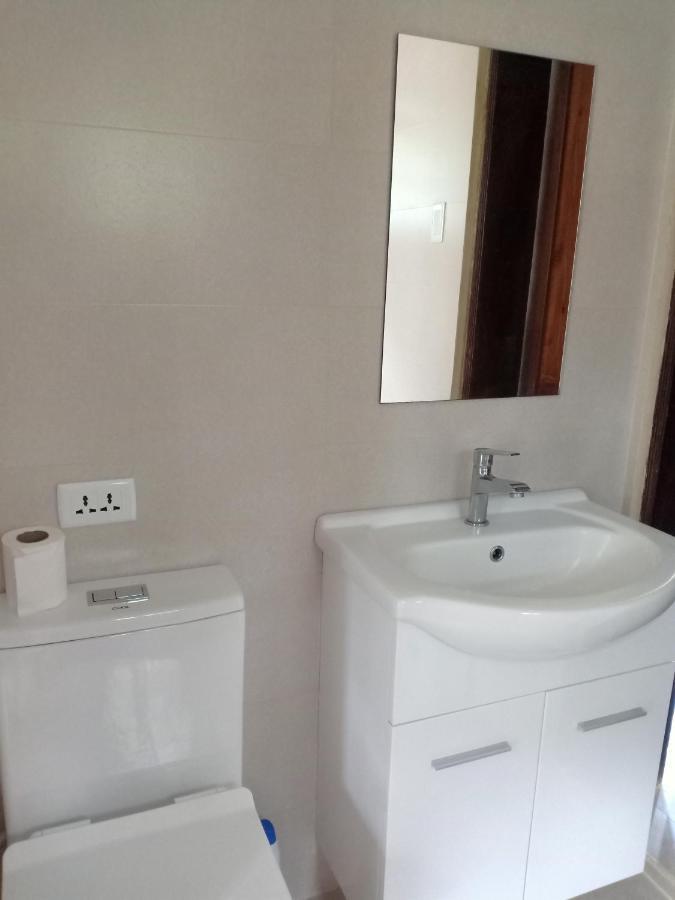 El Castillo Bed And Breakfast Angono Bagian luar foto