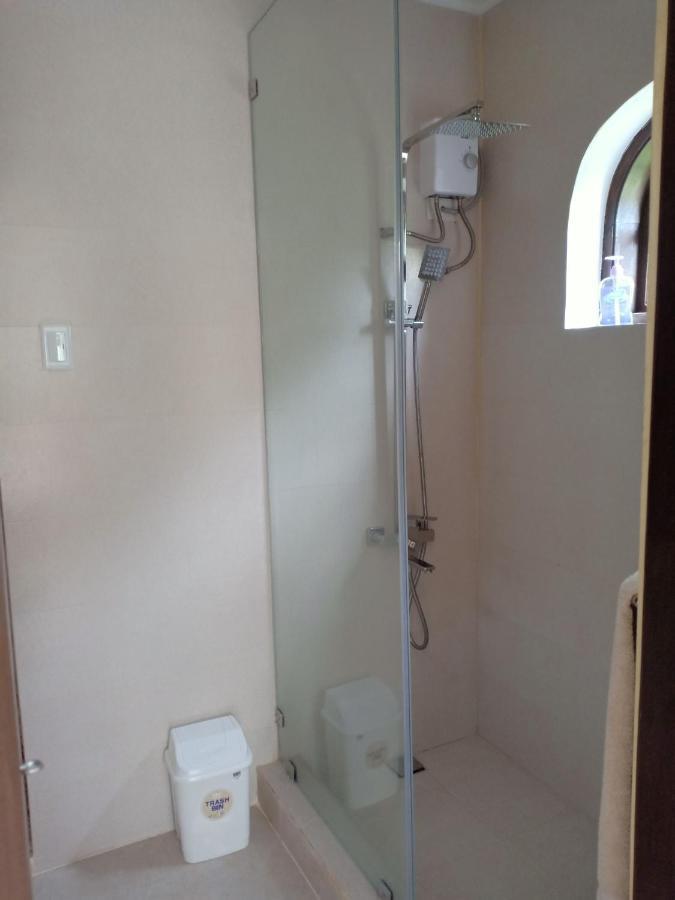 El Castillo Bed And Breakfast Angono Bagian luar foto