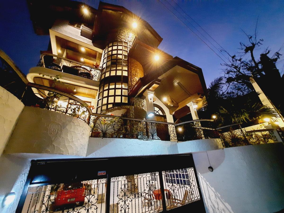 El Castillo Bed And Breakfast Angono Bagian luar foto